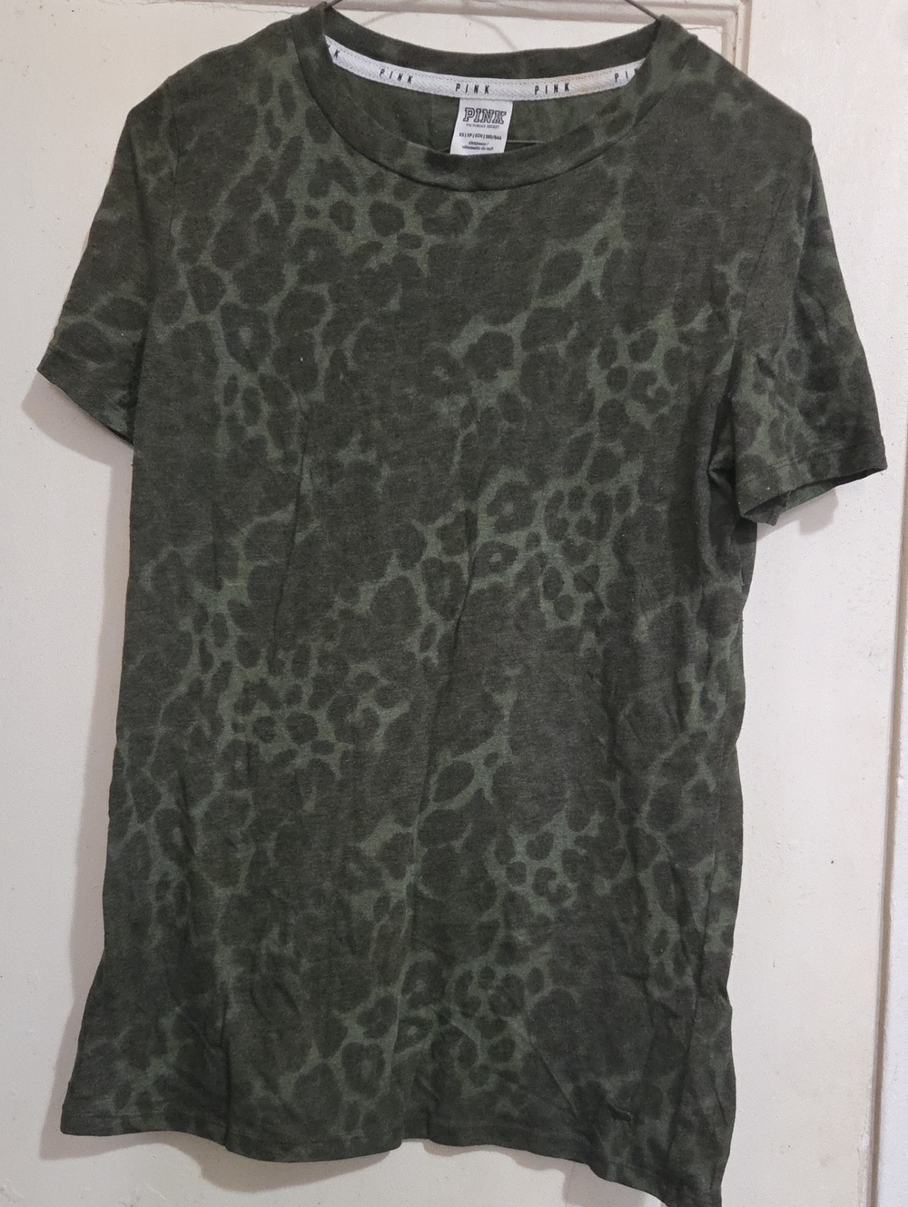 PINK Victoria's Secret Olive Green Leopard Print Short Sleeve Tee